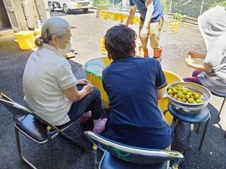 梅の香りに包まれて